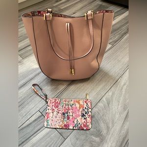 Steve Madden tote bag w/matching cosmetic bag.